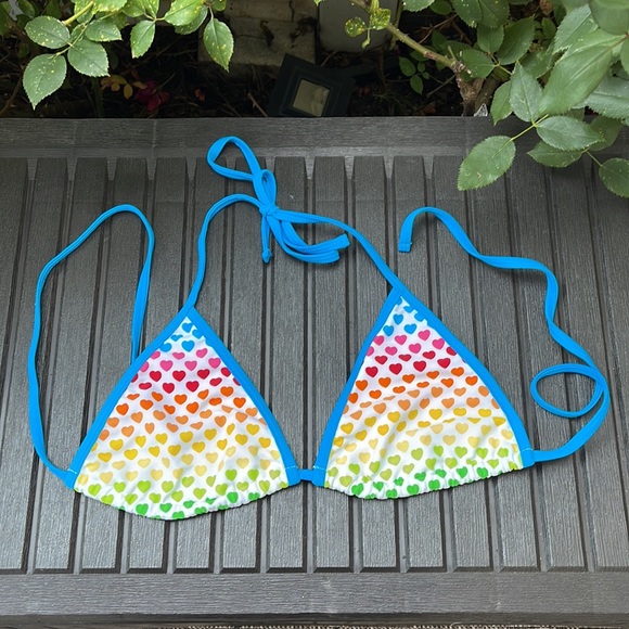Inmocean - Rainbow Hearts Bikini Top - XL - Picture 2 of 13